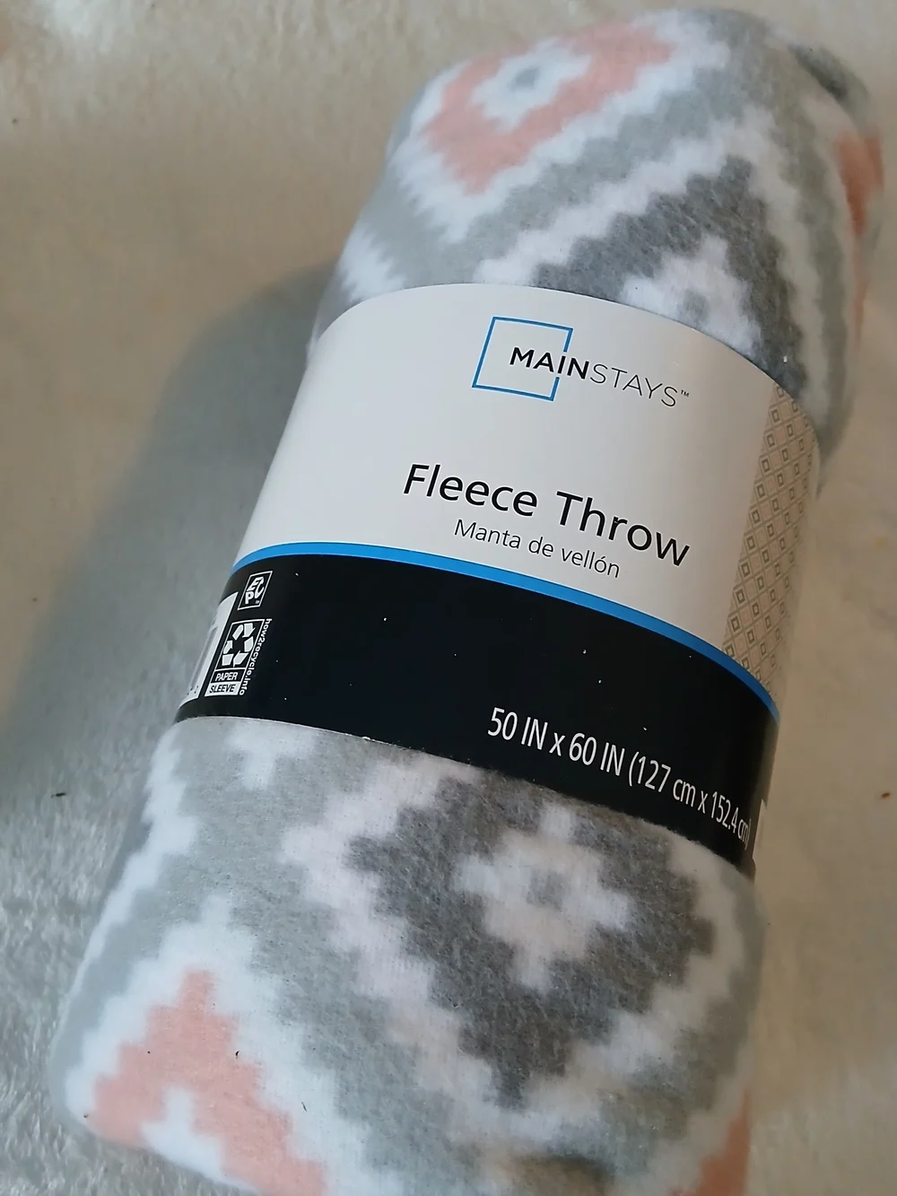 💚 Mainstays Gray & Blush Aztec Fleece Throw - NEW WITH TAGS!